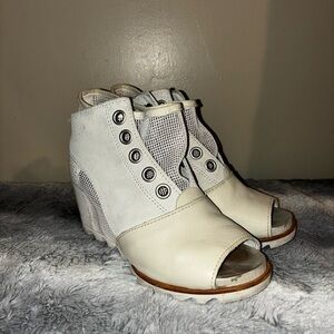 💕 Sorel Joanie Mesh Women 6 Suede Leather Open Toe Wedge Bootie Shoes Going Out